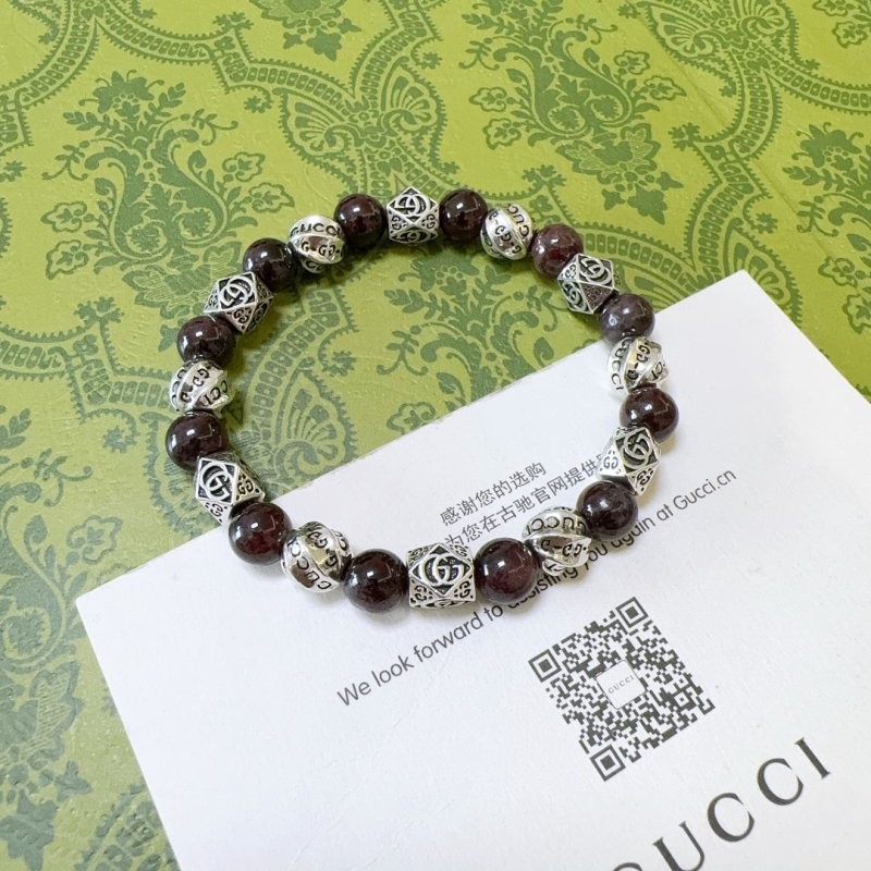 G*u*i bracelets